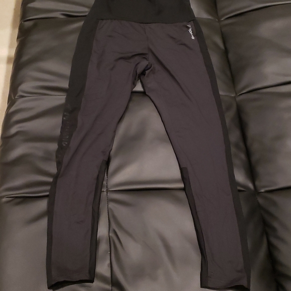 Yoga leggings - Picture 1 of 4